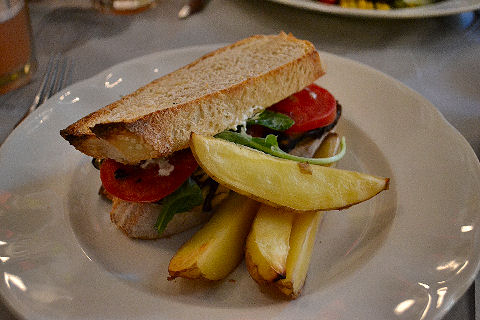 Magendie - vegetable sandwich