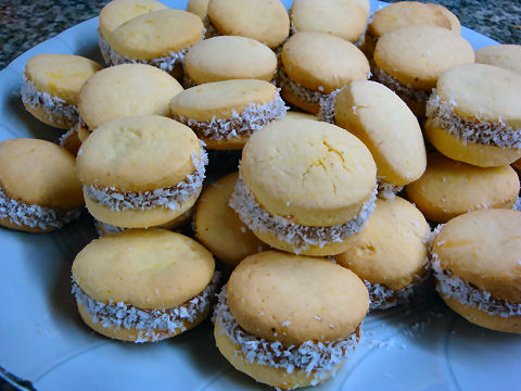 Alfajores maicenas practice