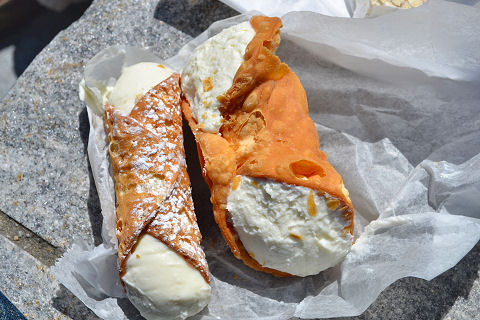 Cannoli face-off