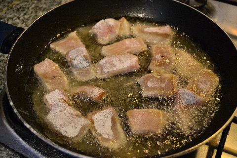 Palometa Frita con Salsa de Nueces