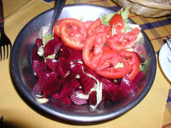 Pichi Huasi - beet & tomato salad