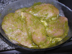 Chicken breasts marinating in quirquina and citrus juices