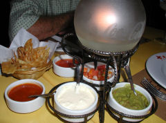 El Salto de las Ranas - chips and dips