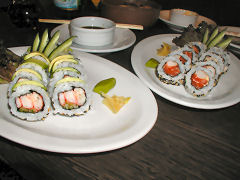 Rubia y Negra - two maki rolls