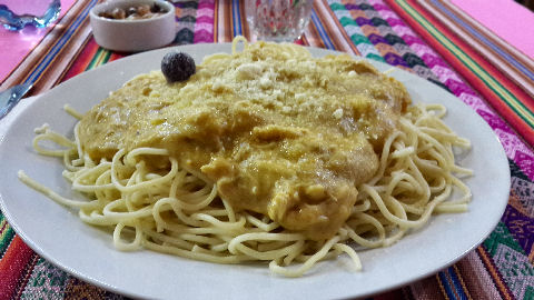 Songoro Cosongo - aji de gallina spaghetti