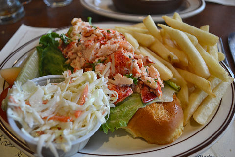Union Oyster House - lobster roll