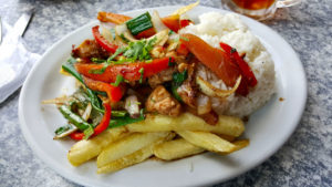 sabor-real-menu-lomo-de-pollo-saltado