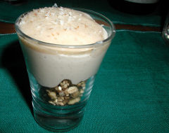 verdellama - dried fruits and nuts with cashew cream