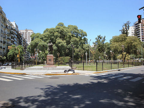 Vicente Lopez walk